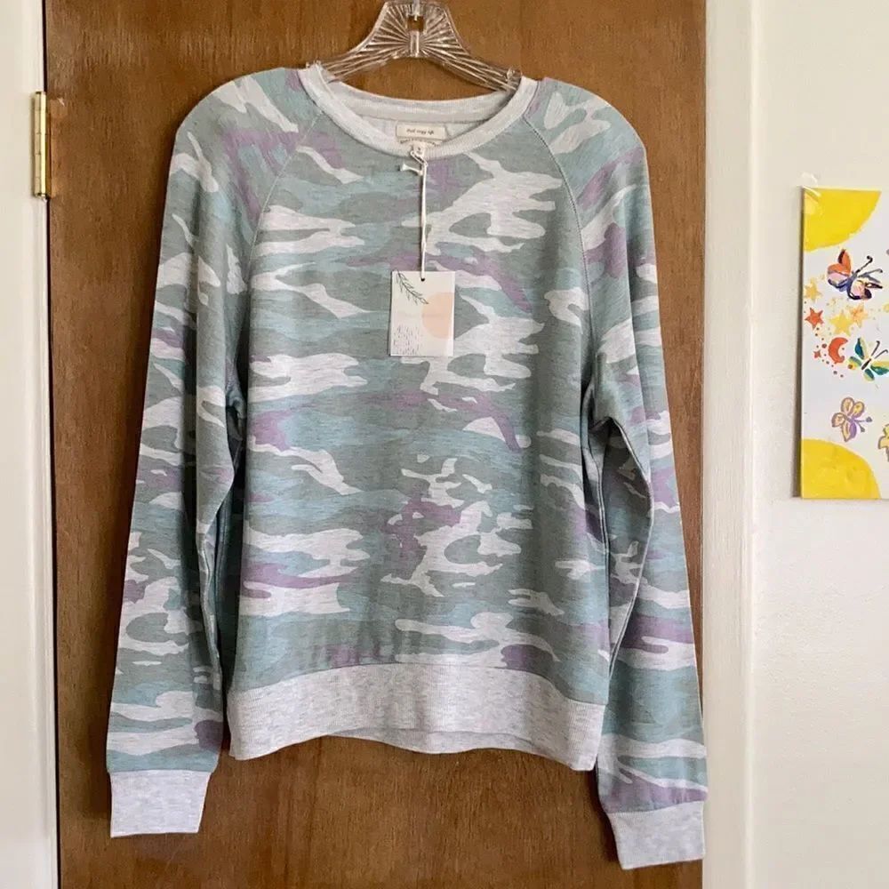 Thread & Supply L/S Crew Neck Med & Large only - Picture 2 of 9